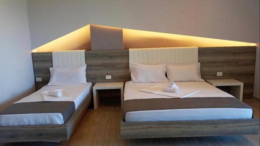 Imperial Hotel Shenkoll Bagian luar foto