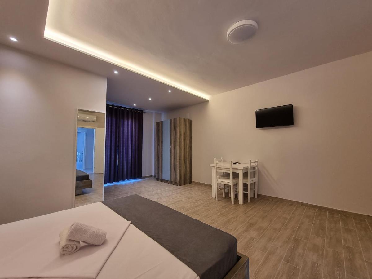 Imperial Hotel Shenkoll Bagian luar foto